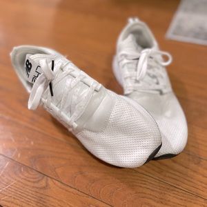 Women’s New Balance Sneakers size 6.5 only worn a couple times